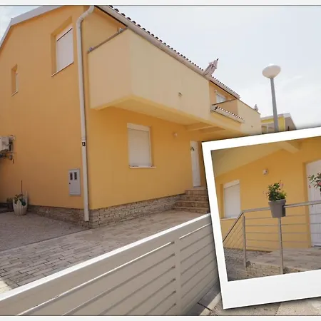 Apartment Iva Doren Vir